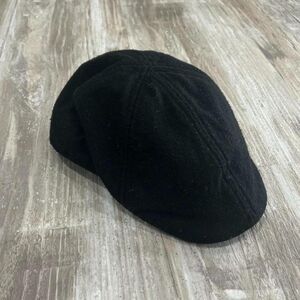 Van Heusen preppy minimalist winter wear black flat cap